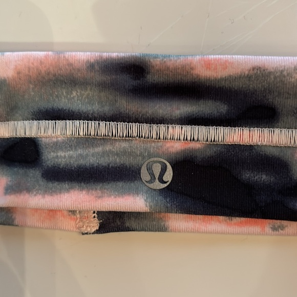 Lululemon headband one size - Picture 2 of 4